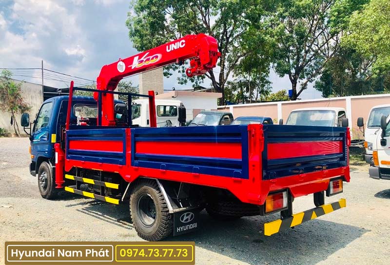 Xe tải Hyundai Mighty 110S Gắn Cẩu Unic 3 Tấn URV340